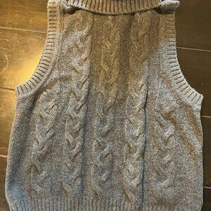 GAP gray turtleneck sleeveless sweater